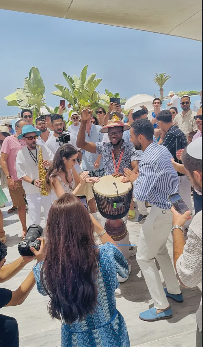Sekou Percu performing live